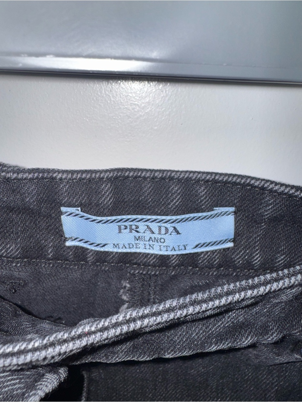 Prada feather trimmed straight jeans 27 - Picture 7 of 8